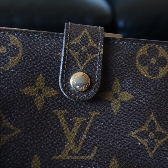 Authentic Louis Vuitton Portefeville Viennois Wallet - Picture 10 of 16